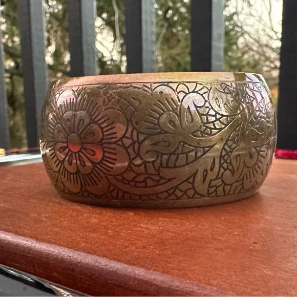 VINTAGE BANGLE - Picture 1 of 6